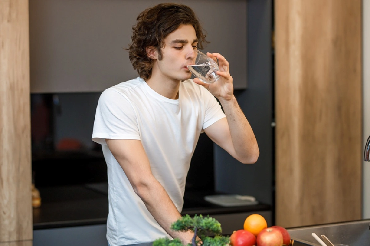 آیا نوشیدن آب باعث لاغری می شود؟