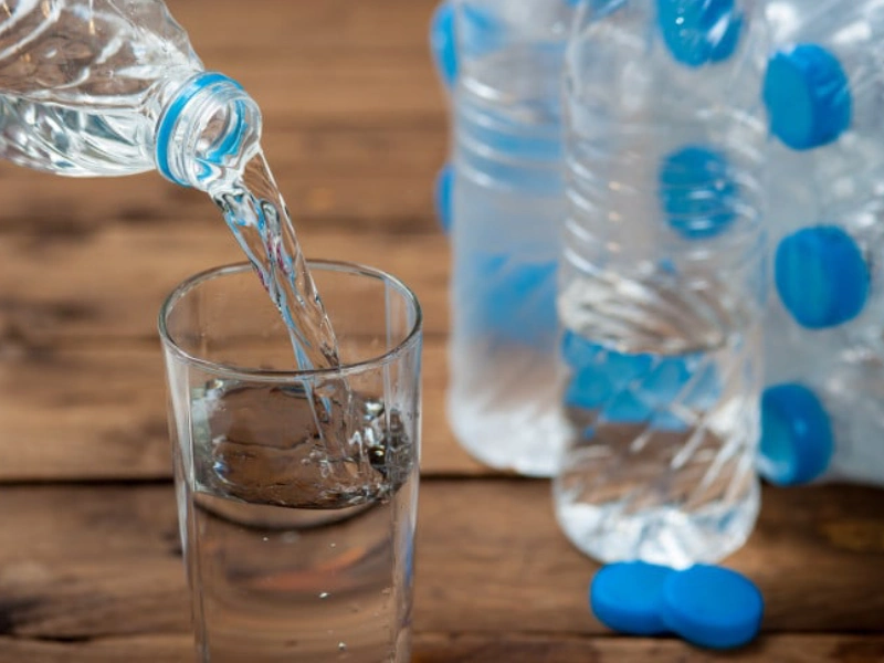 نقش آب در سلامت مفاصل و جلوگیری از دردهای عضلانی آب و سیستم اسکلتی-عضلانی: پیوندی حیاتی