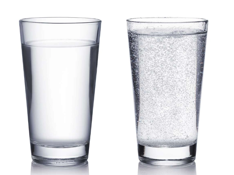 تفاوت اصلی آب گازدار و بدون گاز چیست؟